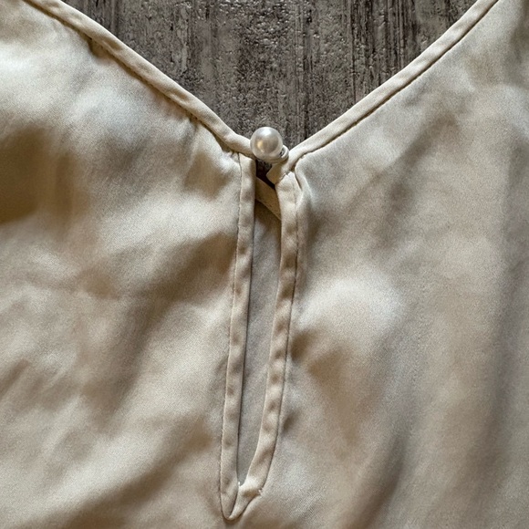 Quince Cream Silk V-Neck Blouse Size L - Picture 5 of 7